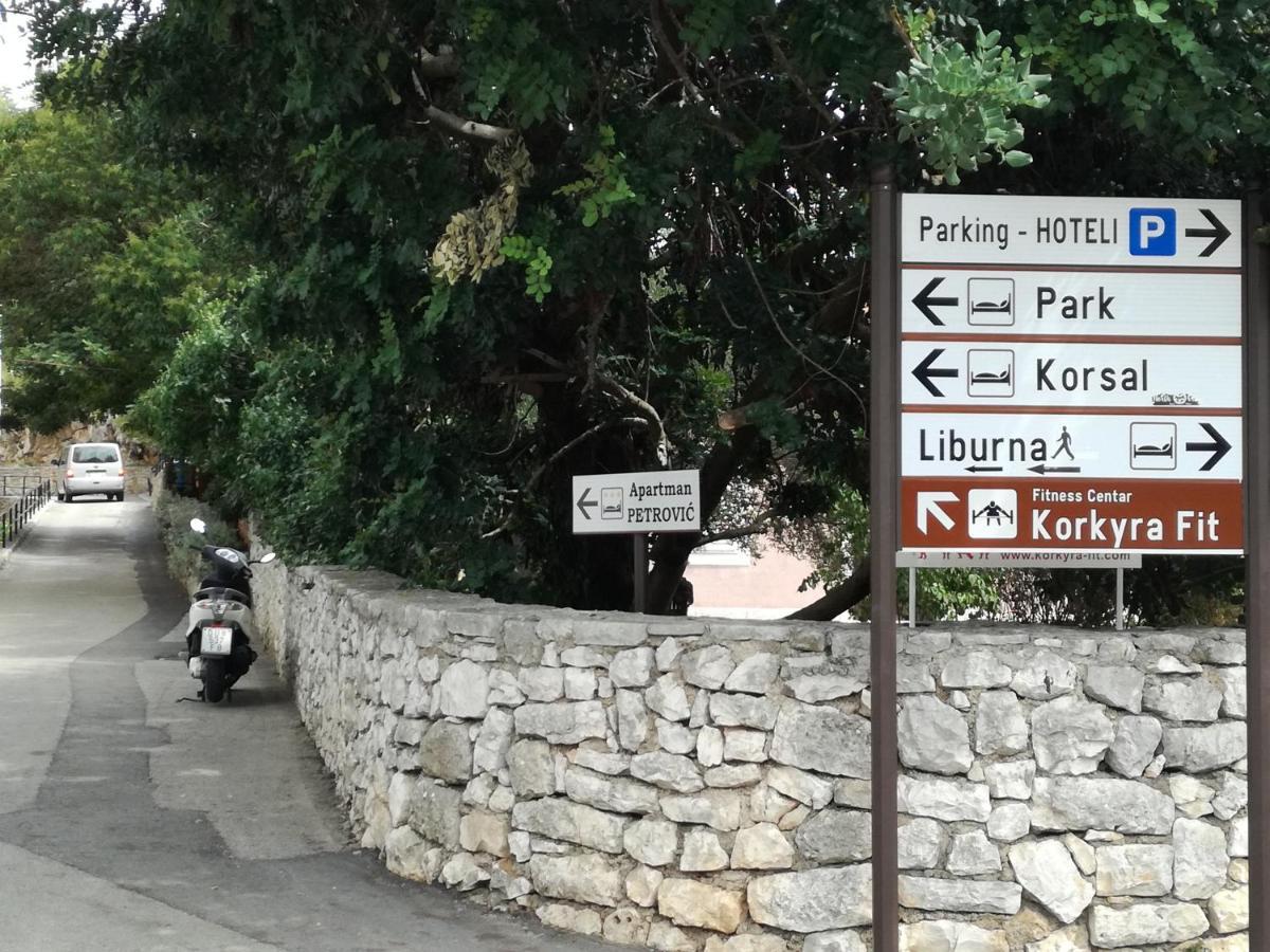 Apartment Petrovic Korcula Town Bagian luar foto
