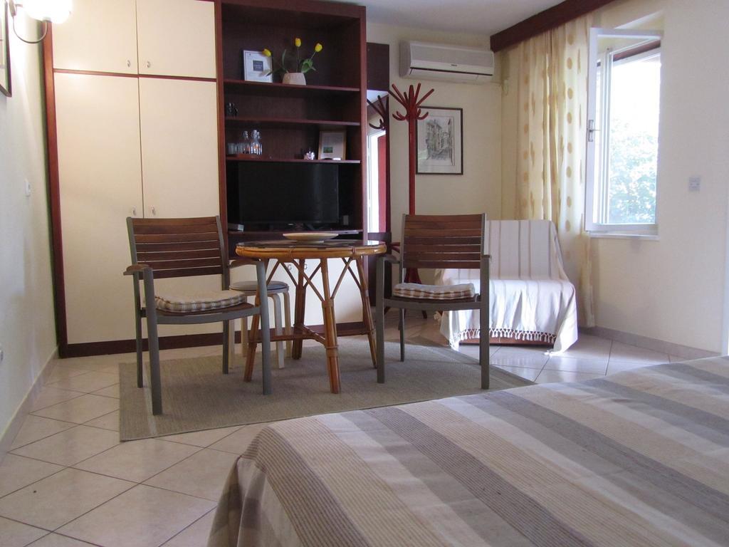 Apartment Petrovic Korcula Town Bagian luar foto