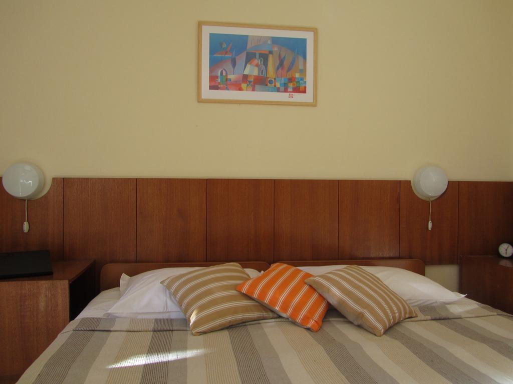 Apartment Petrovic Korcula Town Bagian luar foto